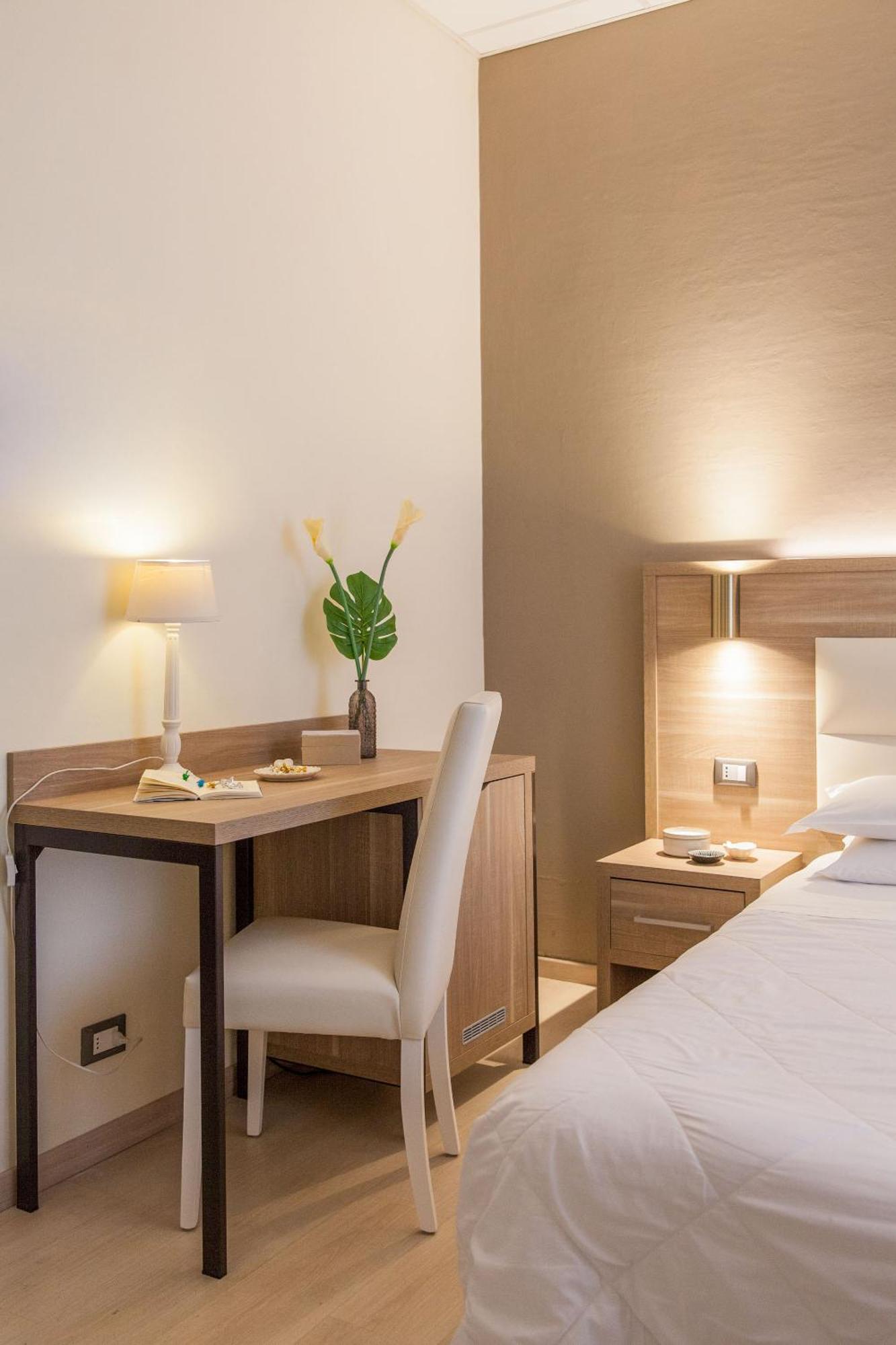 Hotel Tina Diano Marina Extérieur photo
