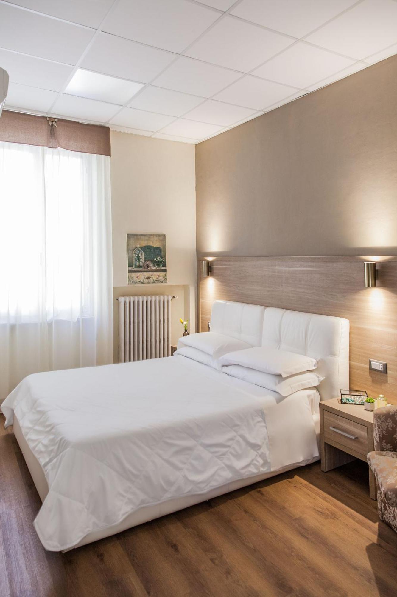 Hotel Tina Diano Marina Extérieur photo