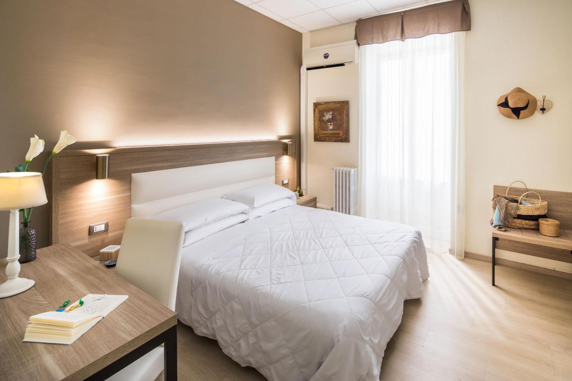 Hotel Tina Diano Marina Extérieur photo